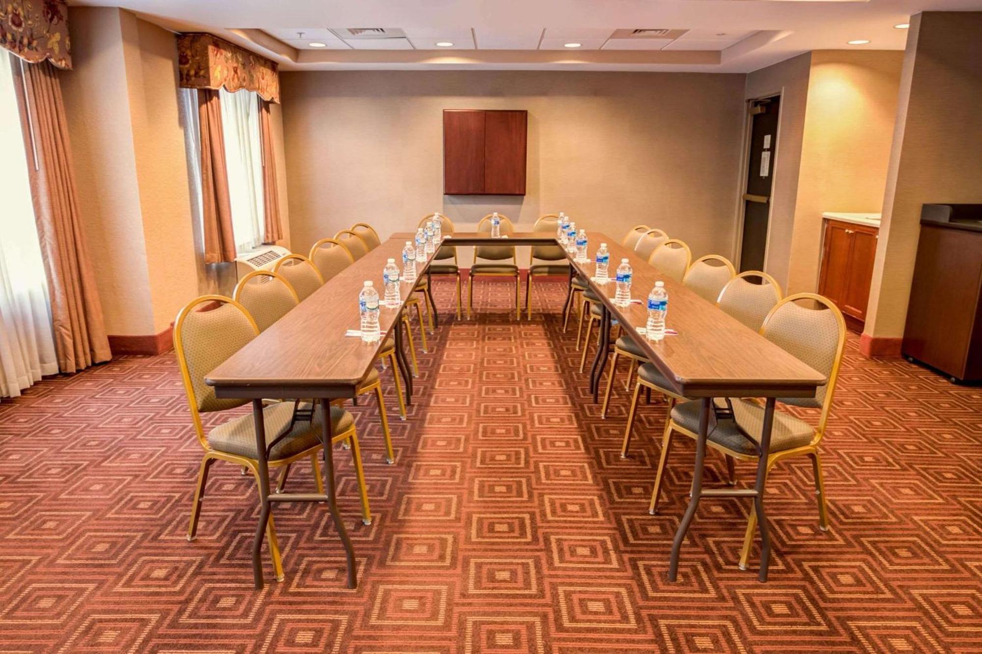 Comfort Suites Concord Mills Eksteriør billede